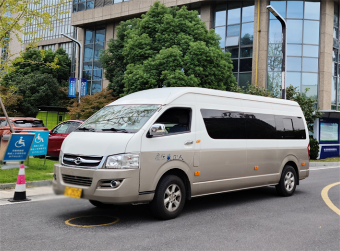 丹阳班车租赁电话